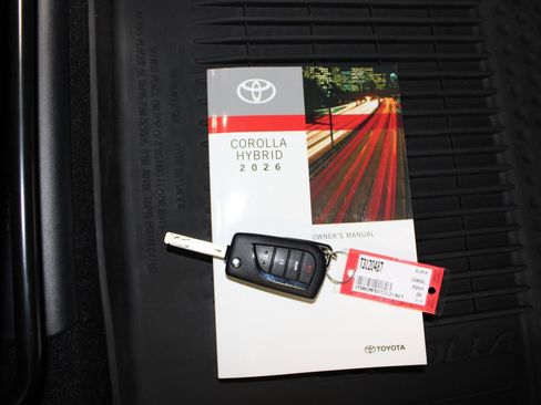 Used 2026 Toyota Corolla LE FWD image 30