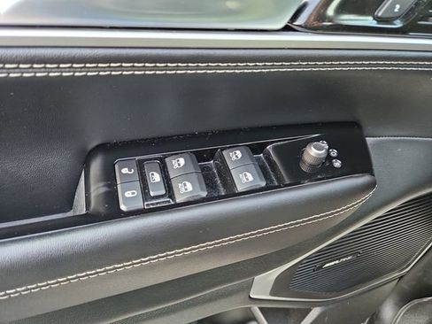 Used 2022 Jeep Wagoneer Series III w/ Flexible Seating Group image 21