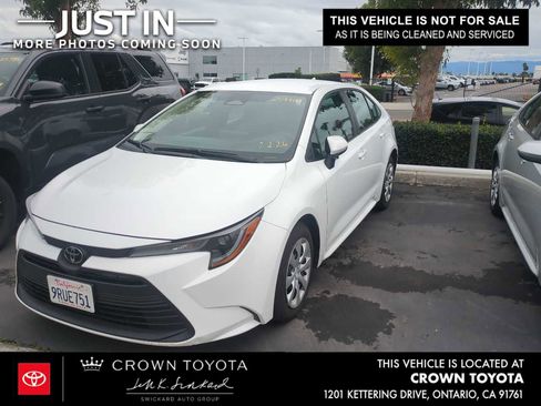 Used 2025 Toyota Corolla LE image 1