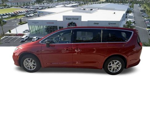 New 2026 Chrysler Pacifica Select image 8