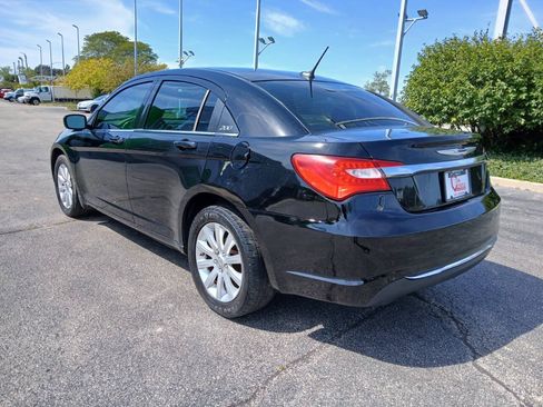 Used 2012 Chrysler 200 Touring FWD image 6
