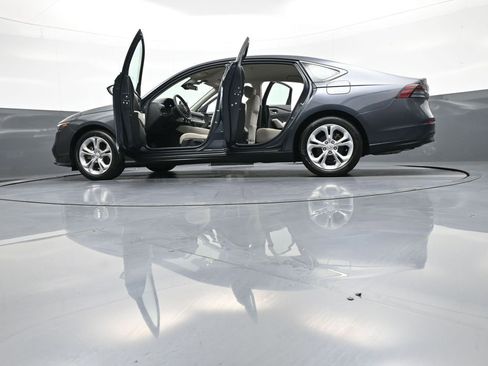 Used 2023 Honda Accord LX image 48