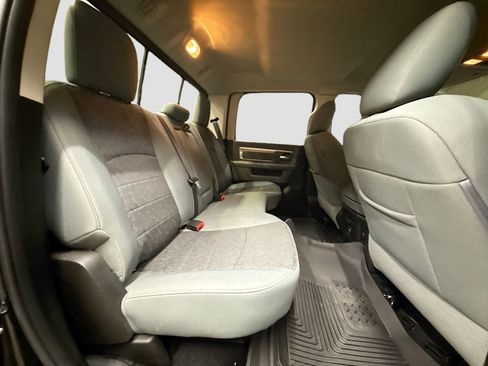 Used 2019 RAM 1500 Big Horn AWD/4WD image 29