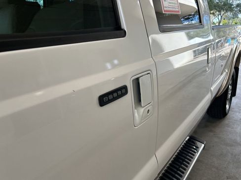 Used 2011 Ford F250 Lariat w/ Lariat Ultimate Pkg image 16