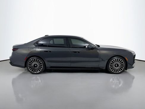 Used 2026 BMW 760i xDrive AWD/4WD image 8