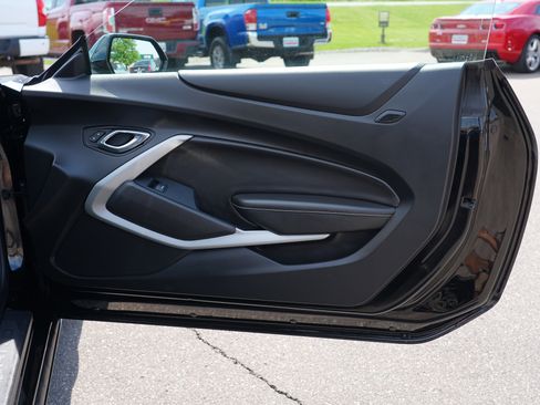 Used 2017 Chevrolet Camaro LT RWD image 14
