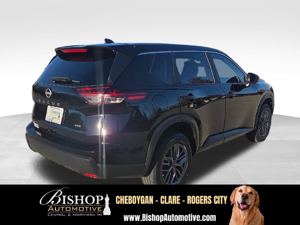 Used 2024 Nissan Rogue S AWD/4WD image 3