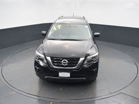 Used 2017 Nissan Pathfinder Platinum w/ Cargo Package image 37