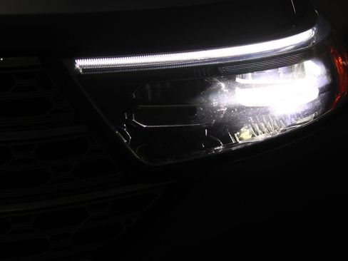 Used 2023 Ford Explorer Limited image 53