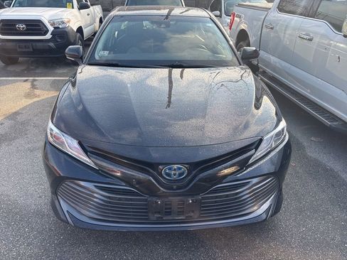 Used 2019 Toyota Camry XLE w/ Driver Assist Package image 2