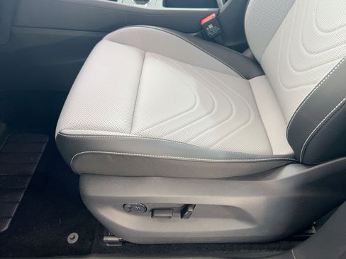 New 2026 Volkswagen Tiguan SE image 14