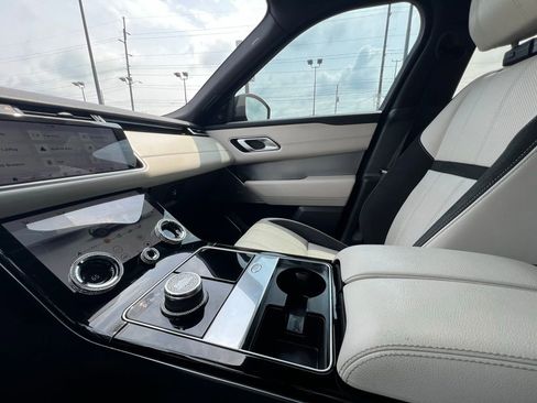 Used 2019 Land Rover Range Rover Velar R-Dynamic SE image 50