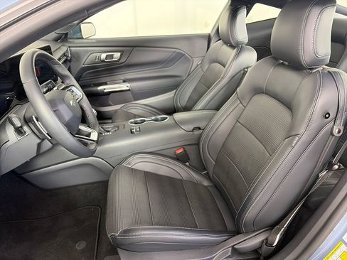 Used 2025 Ford Mustang GT Premium RWD image 11