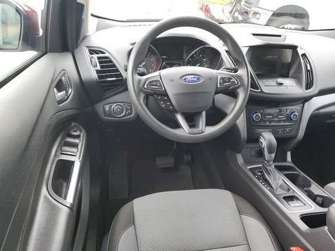 Used 2018 Ford Escape SE w/ SE Sync 3 Package AWD/4WD image 15