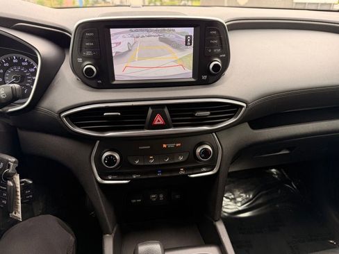 Used 2019 Hyundai Santa Fe SE AWD/4WD image 18