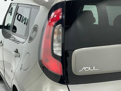Used 2017 Kia Soul + image 31