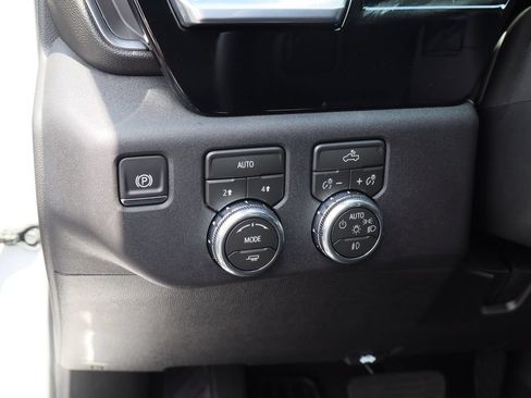 New 2026 GMC Sierra 1500 Elevation AWD/4WD image 9