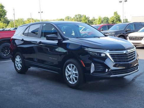 Used 2024 Chevrolet Equinox LT w/ LPO, Floor Liner Package AWD/4WD image 2