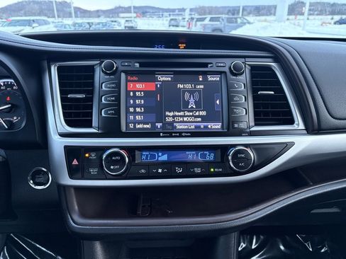 Certified 2018 Toyota Highlander XLE image 26