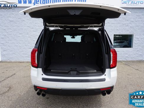 Used 2022 GMC Yukon Denali w/ Denali Ultimate Package AWD/4WD image 16