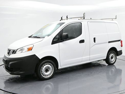 Used 2019 Nissan NV200 S image 3