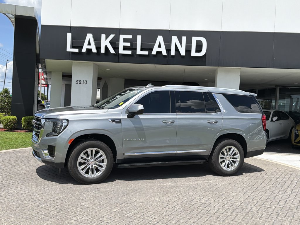 Certified 2023 GMC Yukon SLT AWD/4WD image 2