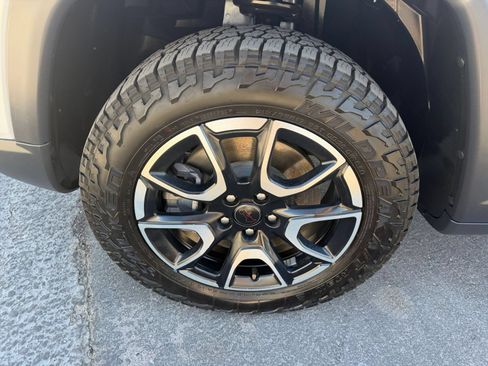Used 2025 Jeep Compass Trailhawk AWD/4WD image 30