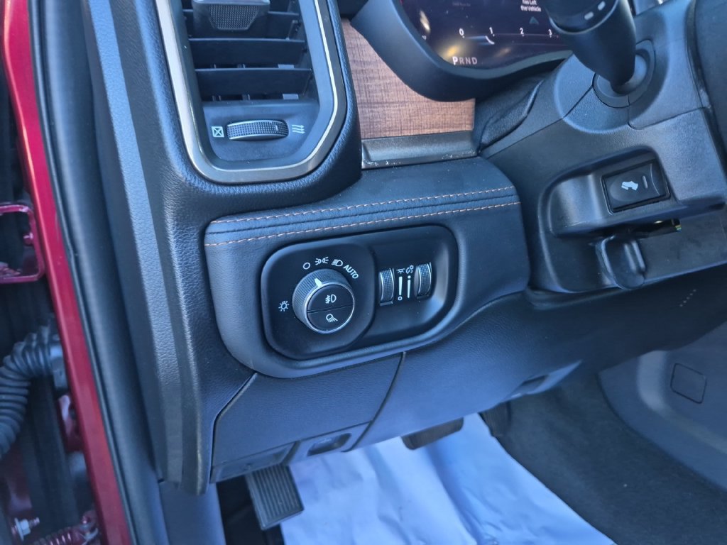 Used 2024 RAM 3500 Limited AWD/4WD image 18