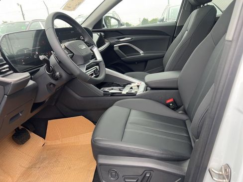 New 2025 Audi Q5 Premium image 24