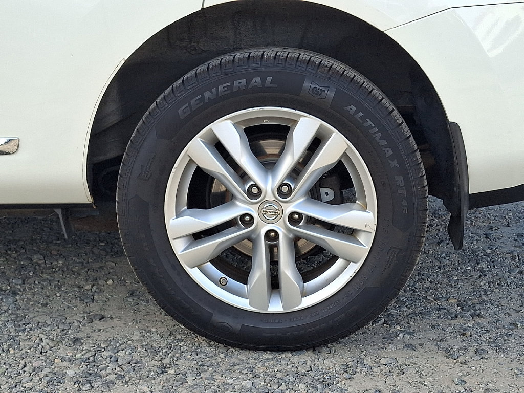 Used 2015 Nissan Rogue S w/ Convenience Package AWD/4WD image 31