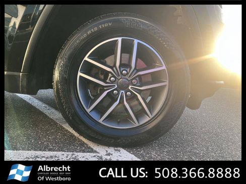 Used 2022 Jeep Grand Cherokee Limited image 34