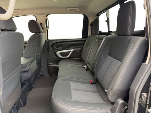 Used 2019 Nissan Titan SV AWD/4WD image 19