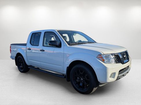 Used 2019 Nissan Frontier SV w/ Value Truck Package image 3