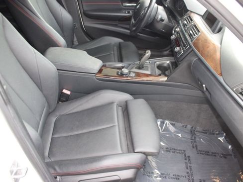 Used 2015 BMW 328i xDrive Sedan image 32