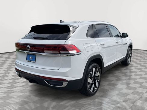 Used 2024 Volkswagen Atlas Cross Sport SE FWD image 8