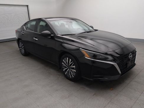 Used 2023 Nissan Altima 2.5 SV image 11