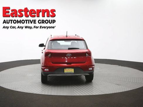 Used 2025 Hyundai Venue SEL FWD image 38