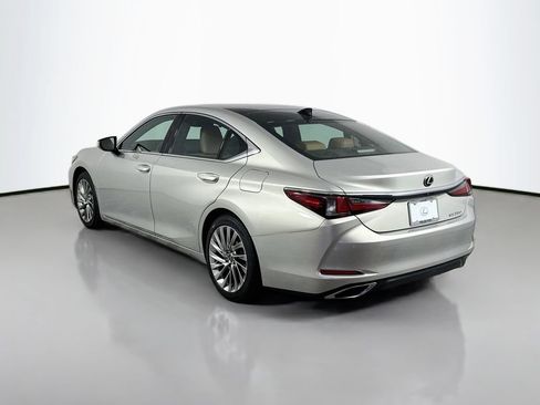 Used 2019 Lexus ES 350 Ultra Luxury w/ Accessory Package 2 FWD image 7