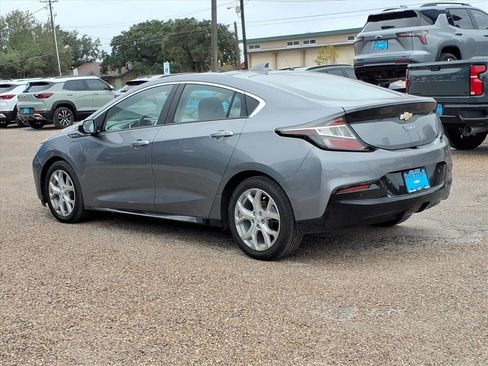 Used 2018 Chevrolet Volt Premier w/ Driver Confidence Package image 3