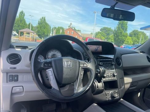 Used 2014 Honda Pilot Touring image 18