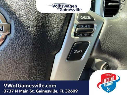 Used 2018 Nissan Titan SV w/ SV Convenience Package AWD/4WD image 23