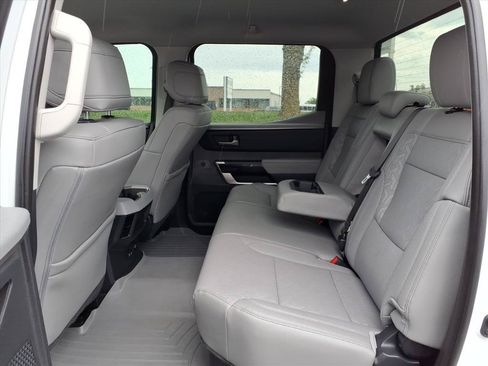 Used 2024 Toyota Tundra Limited w/ Power Package AWD/4WD image 28