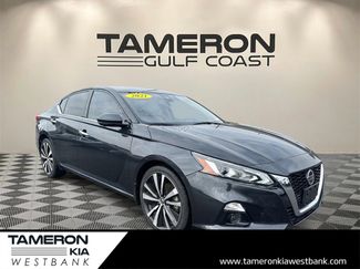 Used 2021 Nissan Altima 2.5 Platinum video 1