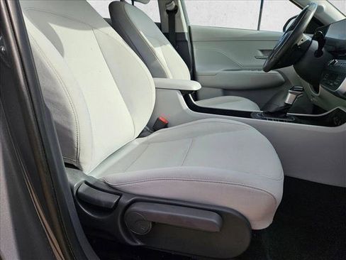 Used 2025 Hyundai Kona SEL AWD/4WD image 18