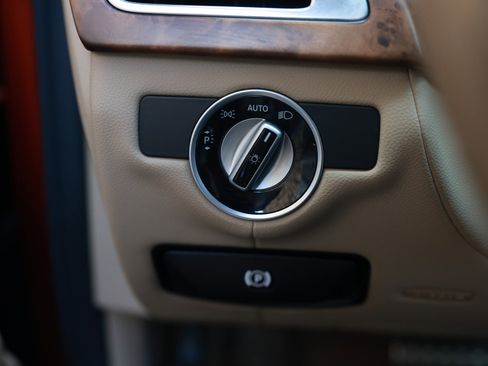 Used 2014 Mercedes-Benz CLS 550 4MATIC w/ Premium 1 Package image 52