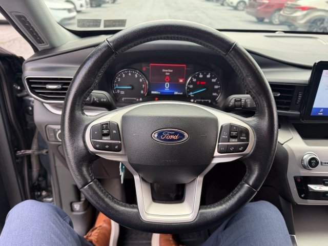 Used 2022 Ford Explorer XLT w/ Equipment Group 202A AWD/4WD image 18