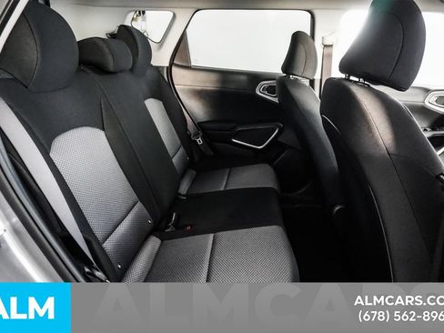 Used 2025 Kia Soul LX FWD image 20