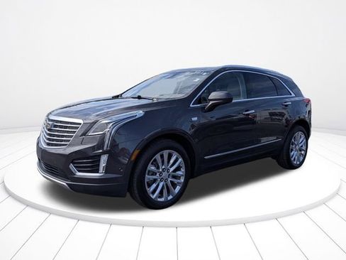 Used 2017 Cadillac XT5 Platinum w/ Driver Assist Package AWD/4WD image 7