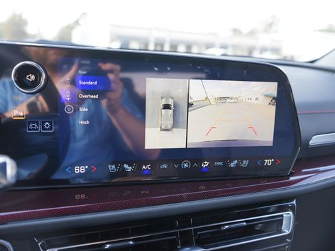 New 2026 Chevrolet Traverse RS image 16