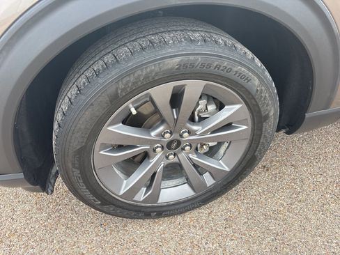 Used 2021 Ford Explorer XLT w/ Equipment Group 202A RWD image 35